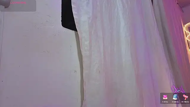 Laylafoxy tay online show from 24, 11, 2025