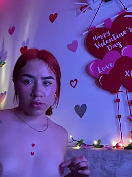 Im Valen Cute online show from 13, 2, 2025