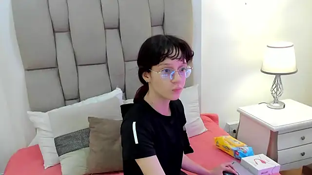 Snapshot of Nastya_Fantasy chatting on 28, 12, 2024 Nastya Fantasy online show from 28, 12, 2024