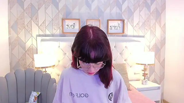 Snapshot of Nastya_Fantasy chatting on 5, 2, 2025 Nastya Fantasy online show from 5, 2, 2025