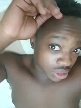 Snapshot of SetsoMotswiri chatting on 21, 11, 2025 SetsoMotswiri online show from 21, 11, 2025