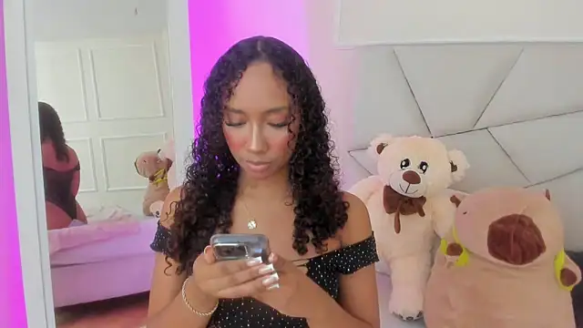 Amber  Sanchez online show from 11, 3, 2025