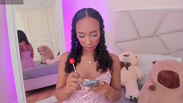 Amber  Sanchez online show from 18, 3, 2025