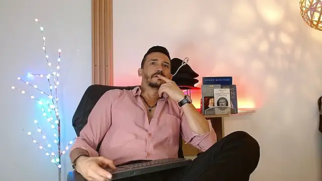 Reiko 85  online show from 8, 1, 2026