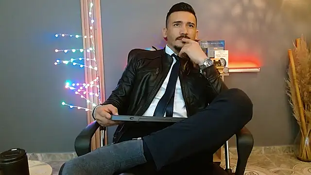 Reiko 85  online show from 17, 2, 2026