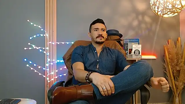 Reiko 85  online show from 24, 2, 2026