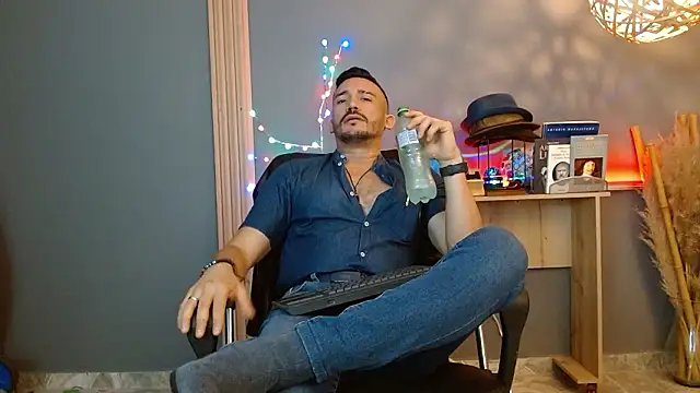 Reiko 85  online show from 21, 3, 2026