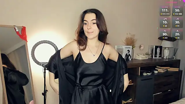 Snapshot of DracosMoon chatting on 22, 10, 2025 DracosMoon online show from 22, 10, 2025