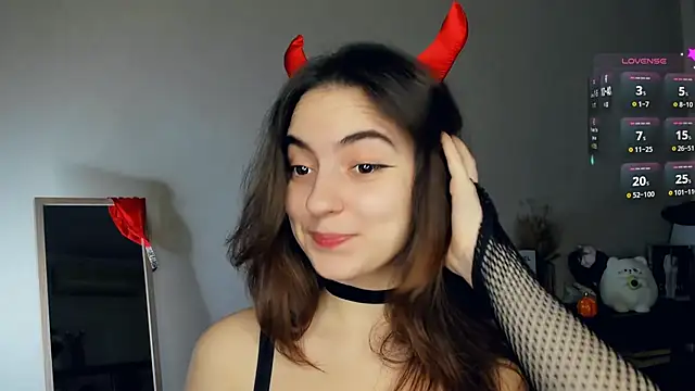 Snapshot of DracosMoon chatting on 30, 10, 2025 DracosMoon online show from 30, 10, 2025