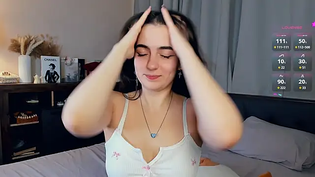 Snapshot of DracosMoon chatting on 14, 11, 2025 DracosMoon online show from 14, 11, 2025