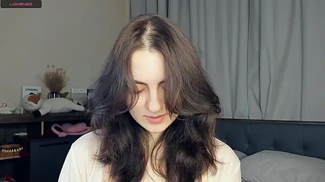 Snapshot of DracosMoon chatting on 28, 11, 2025 DracosMoon online show from 28, 11, 2025