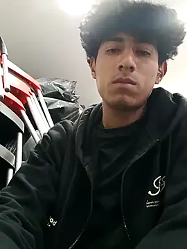 Snapshot of alexander32r chatting on 23, 9, 2025 alexander32r online show from 23, 9, 2025