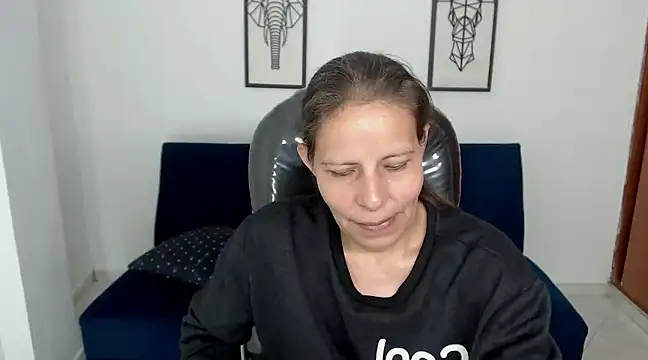 Milf karlye online show from 3, 12, 2024