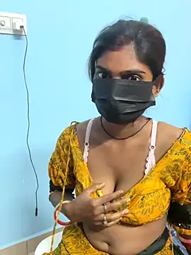Snapshot of deshi_boybig chatting on 18, 10, 2025 deshi boybig online show from 18, 10, 2025