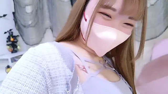 Snapshot of MAIKA_pyon chatting on 29, 10, 2025 MAIKA pyon online show from 29, 10, 2025