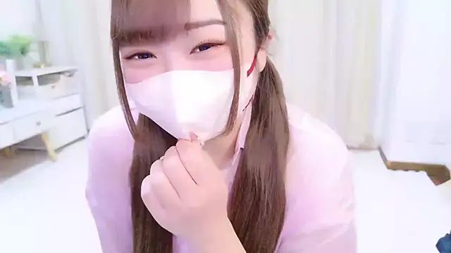 Snapshot of MAIKA_pyon chatting on 16, 11, 2025 MAIKA pyon online show from 16, 11, 2025