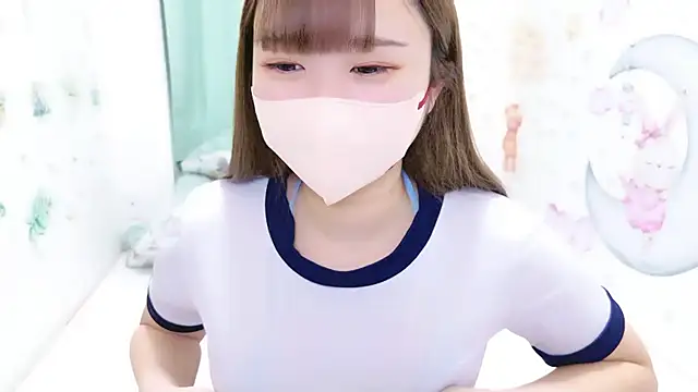 Snapshot of MAIKA_pyon chatting on 17, 11, 2025 MAIKA pyon online show from 17, 11, 2025