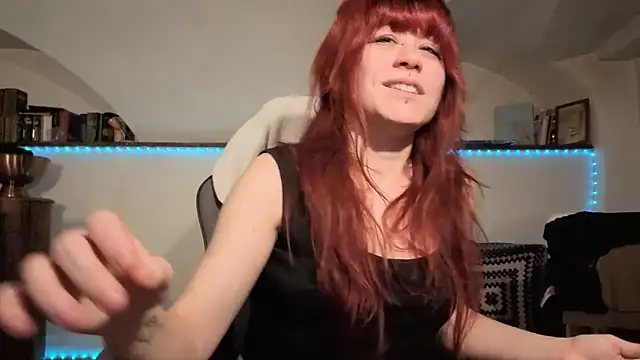 complicata mente online show from 17, 12, 2025