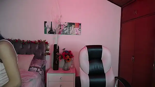 Kitty Pam online show from 31, 12, 2024