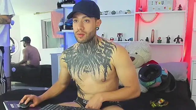 Snapshot of _tatho_perovich_ chatting on 22, 12, 2024 tatho perovich online show from 22, 12, 2024