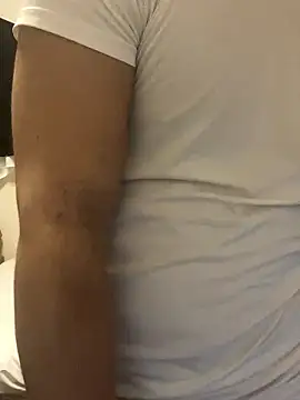 Snapshot of YU-KI00 chatting on 31, 10, 2025 YU-KI00 online show from 31, 10, 2025