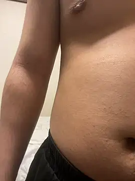 Snapshot of YU-KI00 chatting on 18, 11, 2025 YU-KI00 online show from 18, 11, 2025