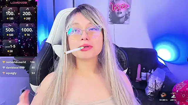 Snapshot of blackberrys_ chatting on 4, 1, 2025 blackberrys online show from 4, 1, 2025