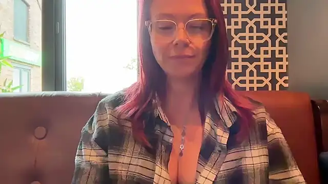 Snapshot of MelodyRoseUk chatting on 30, 10, 2025 MelodyRoseUk online show from 30, 10, 2025