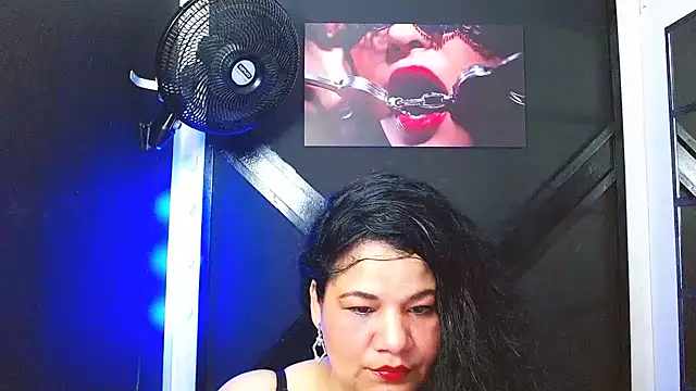 Snapshot of may_prg chatting on 11, 1, 2025 may prg online show from 11, 1, 2025