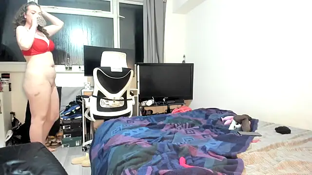 ENGLISHEMILY 69 online show from 7, 1, 2025