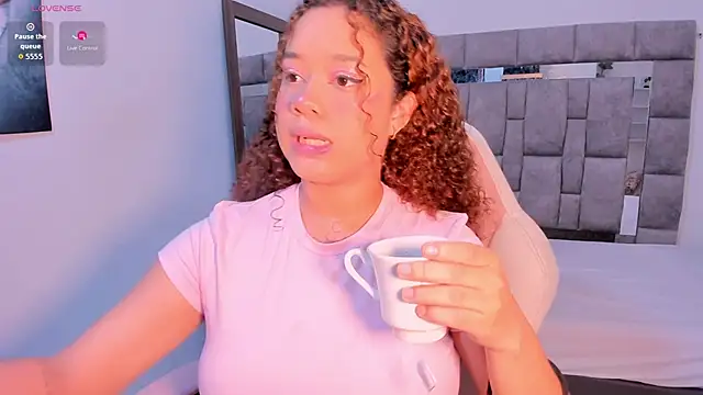 zulyjones online show from 10, 10, 2025