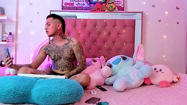 Snapshot of tamy_ian chatting on 15, 12, 2024 tamy ian online show from 15, 12, 2024