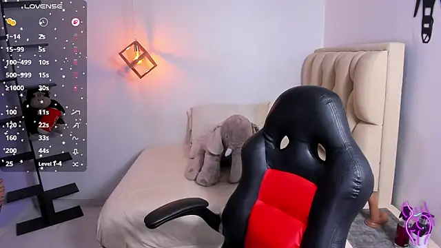 DENISERICHARD2 online show from 8, 1, 2026