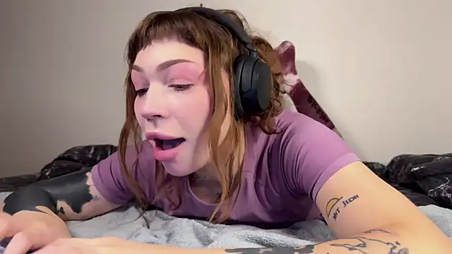 Snapshot of PaulaPratt chatting on 30, 12, 2024 PaulaPratt online show from 30, 12, 2024