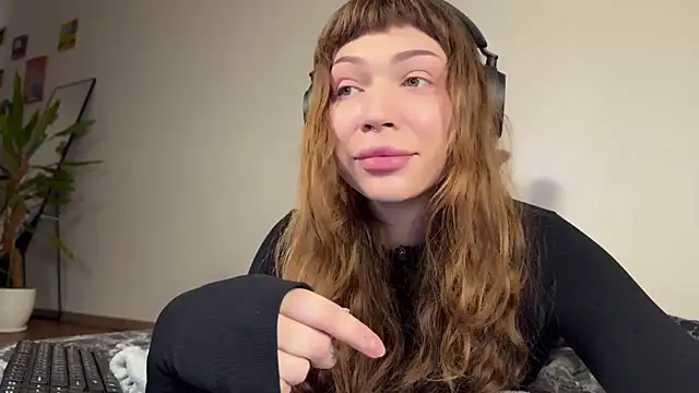 Snapshot of PaulaPratt chatting on 9, 1, 2025 PaulaPratt online show from 9, 1, 2025