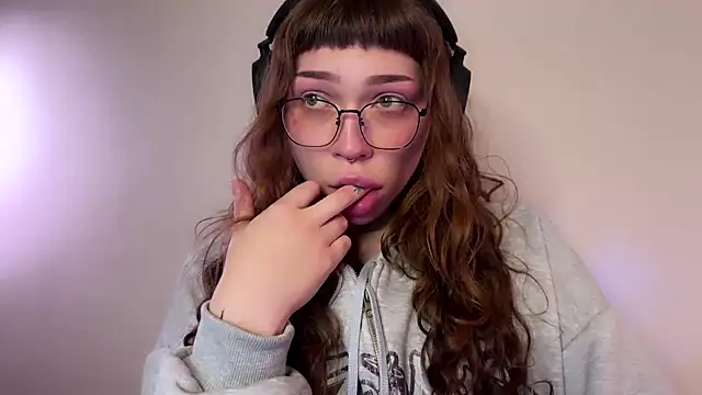 Snapshot of PaulaPratt chatting on 12, 1, 2025 PaulaPratt online show from 12, 1, 2025