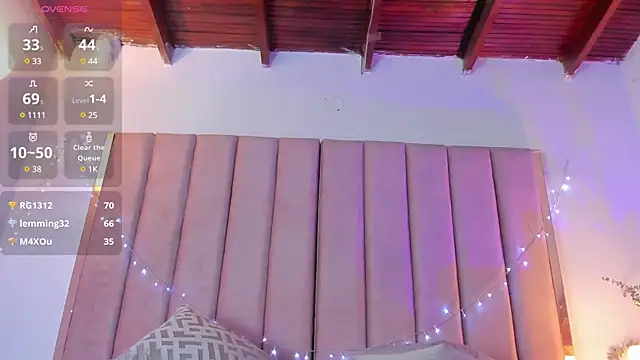 Snapshot of VICTORIA_RASH chatting on 8, 1, 2025 VICTORIA RASH online show from 8, 1, 2025