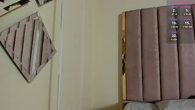 VICTORIA RASH online show from 3, 2, 2026