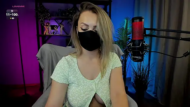 careful i bite nya online show from 5, 2, 2025