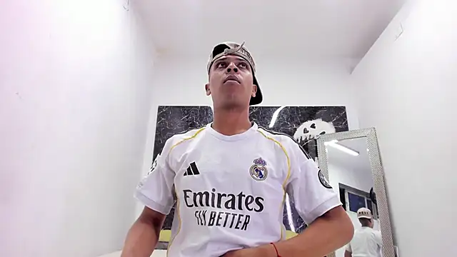 Snapshot of ada-brooke chatting on 20, 11, 2025 ada-brooke online show from 20, 11, 2025