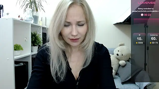 Sunny bunny6 online show from 24, 9, 2025