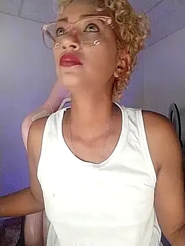 Snapshot of Amaliu_ chatting on 18, 11, 2025 Amaliu online show from 18, 11, 2025