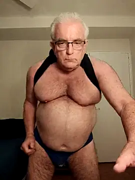 Snapshot of Shoreguy69 chatting on 18, 12, 2025 Shoreguy69 online show from 18, 12, 2025