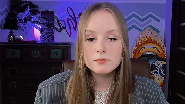 VivienLeeigh online show from 22, 2, 2025