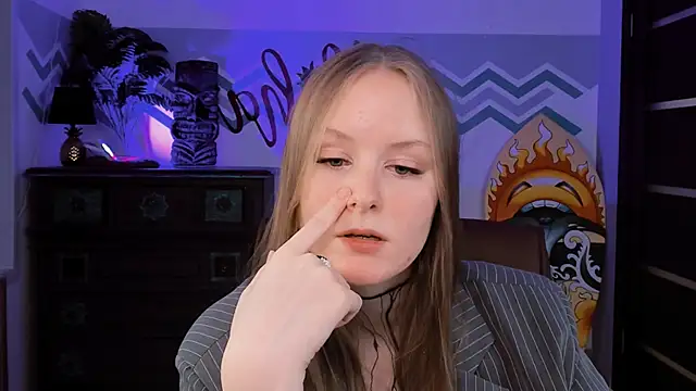 VivienLeeigh online show from 23, 2, 2025