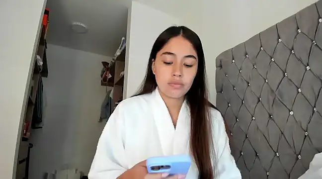 AriaMontgomery online show from 20, 12, 2024