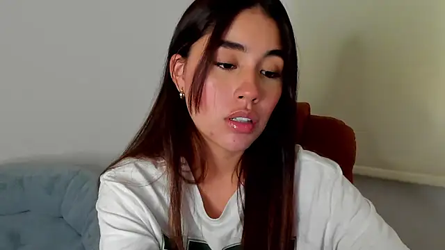 AriaMontgomery online show from 1, 2, 2025