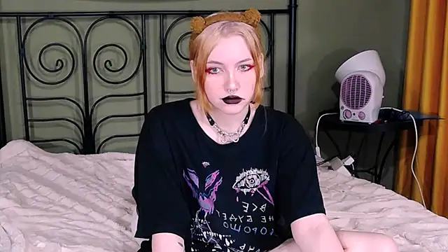 Snapshot of BlackyTea chatting on 13, 12, 2024 BlackyTea online show from 13, 12, 2024