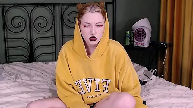 Snapshot of BlackyTea chatting on 21, 12, 2024 BlackyTea online show from 21, 12, 2024