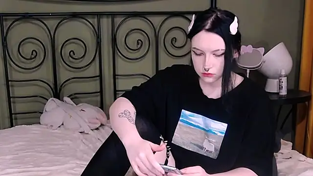 Snapshot of BlackyTea chatting on 8, 9, 2025 BlackyTea online show from 8, 9, 2025